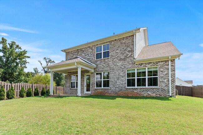 Building Photo - Charming and Spacious 4-Bedroom Home with Bonus Room and Private Backyard