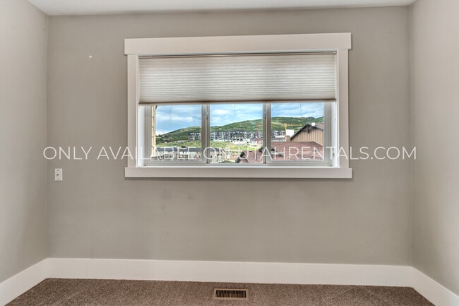 Building Photo - 13608 Super G Ln