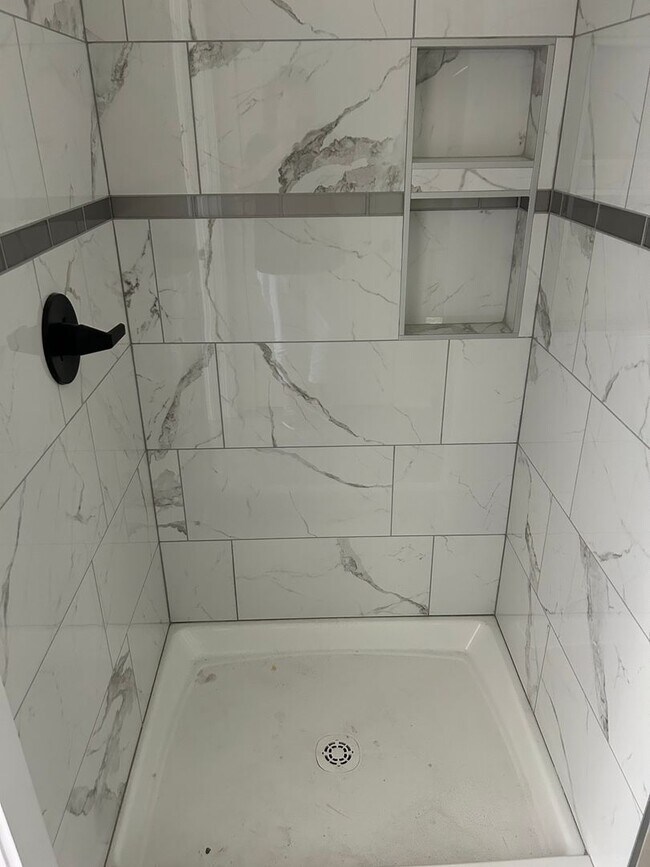 Building Photo - For Rent: Like New 3-Bedroom 2.5 Bath Home...