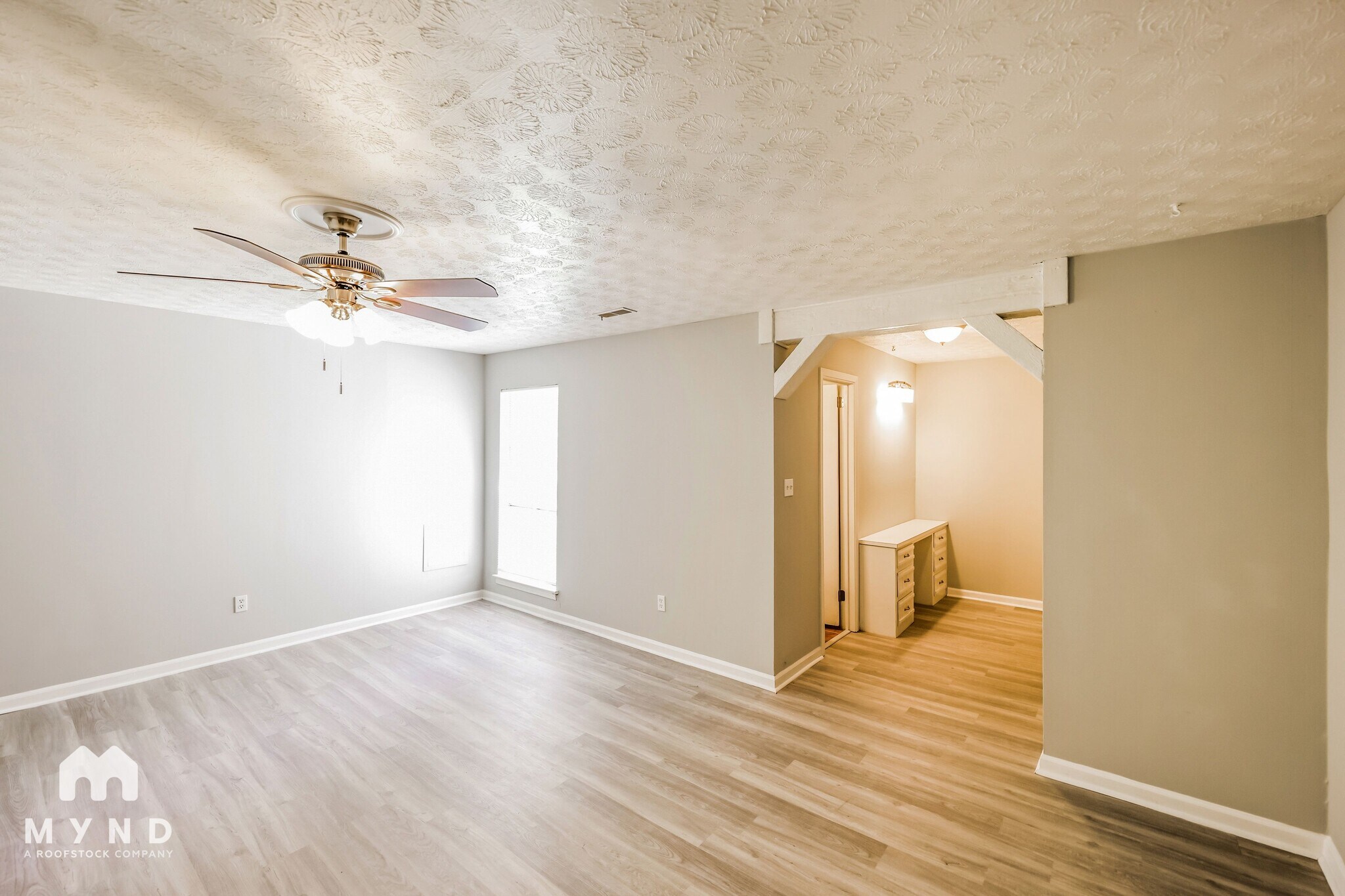 Building Photo - 2110 Vicki Dr