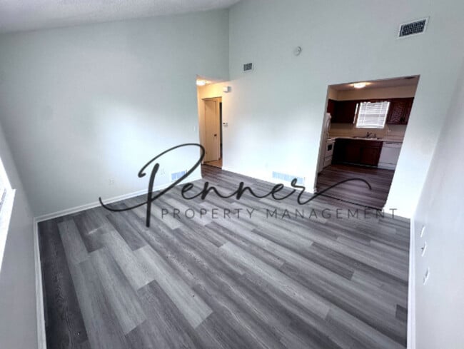 Building Photo - 3808 SW 8th Ter