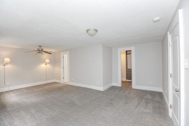 Building Photo - Stunning home rental in Portsmouth!