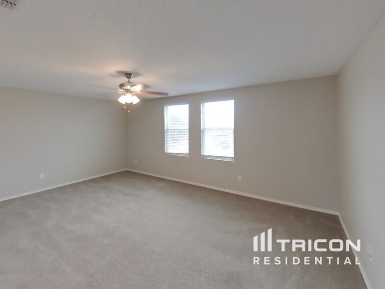 Building Photo - 960 Stone Chapel Way