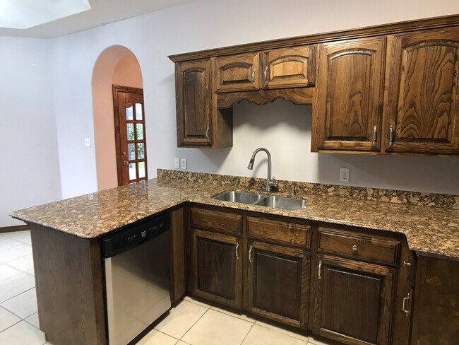 Building Photo - 3Bed/2.5Bath Edinburg TX Home For Rent ( Oakland Village )