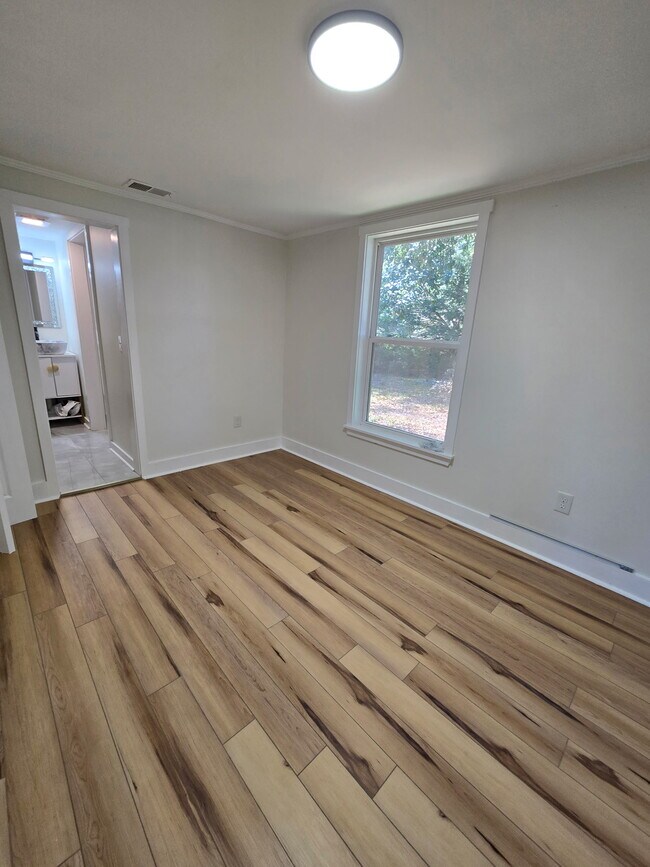 Building Photo - 1150 Ramblin Rd