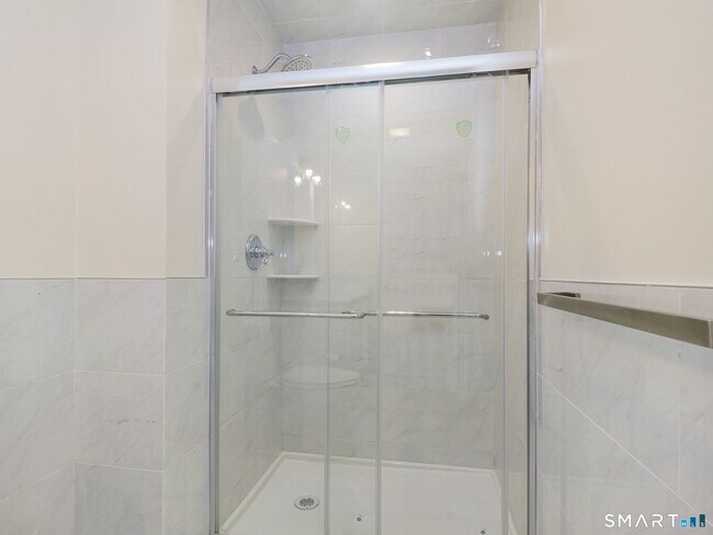 Building Photo - 6 Beacon Square