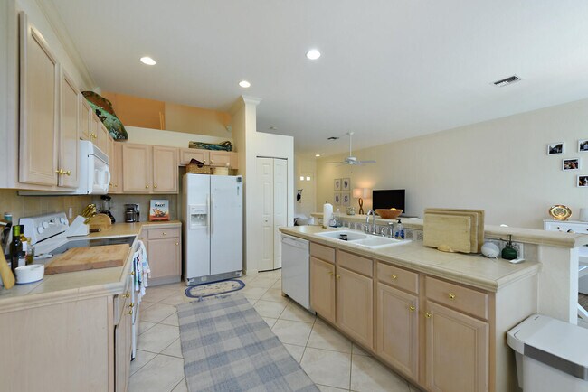 Building Photo - 142 Barefoot Cove