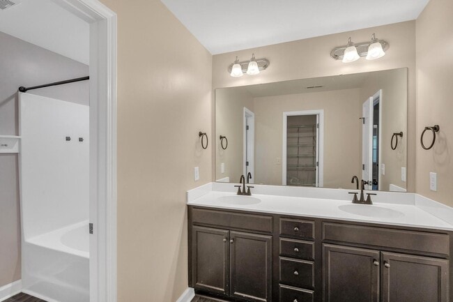 Building Photo - 630 Osprey Landing Dr