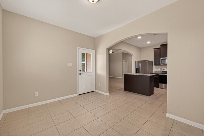 Building Photo - 21218 Echo Manor Dr