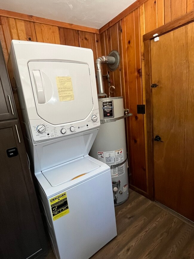 Building Photo - 3628 Forest Ave