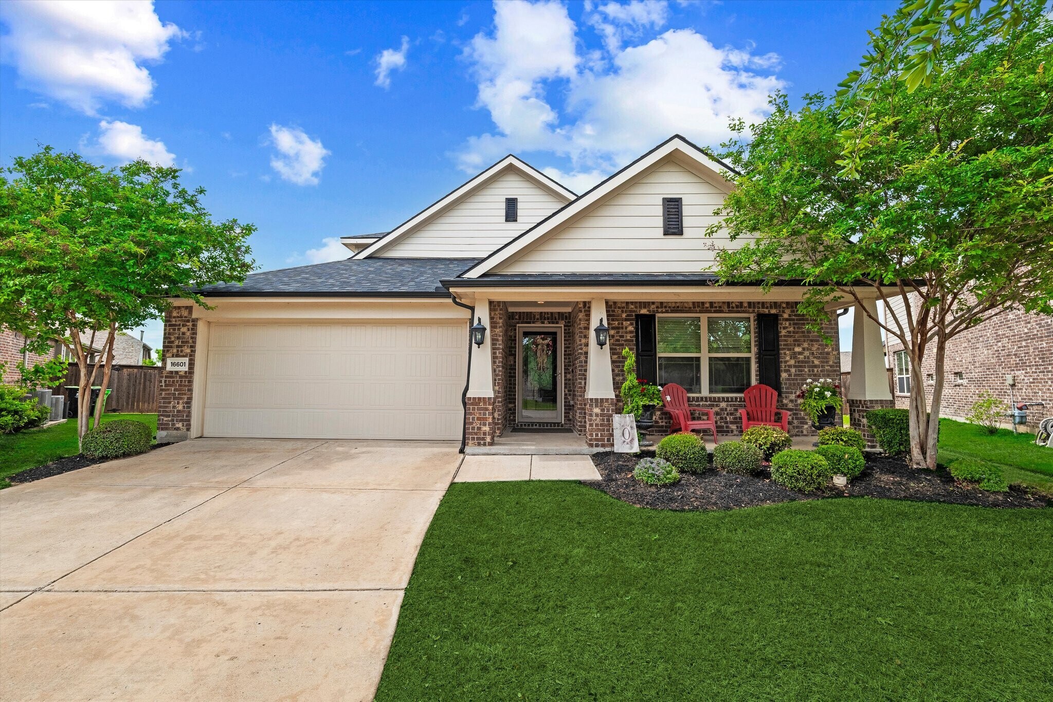 Building Photo - 16601 Lincoln Park Ln