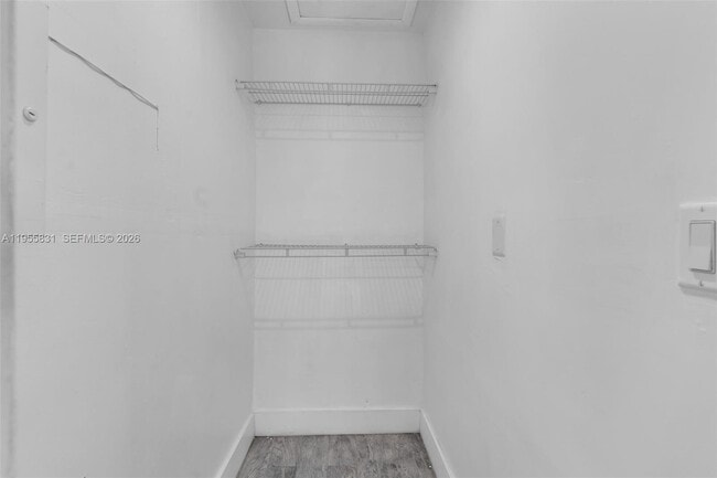 Building Photo - 2921 NW 6th Ct