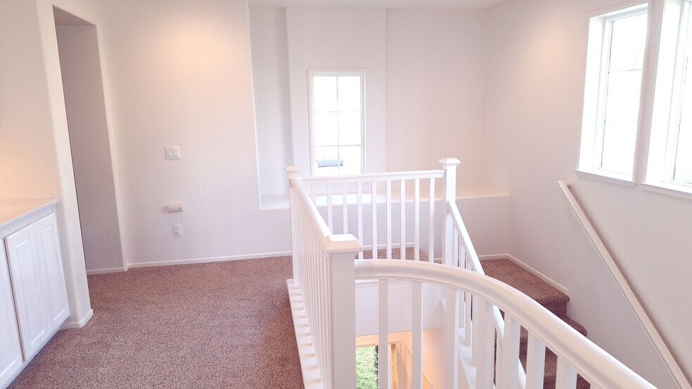 Building Photo - 24799 Benetta Ct