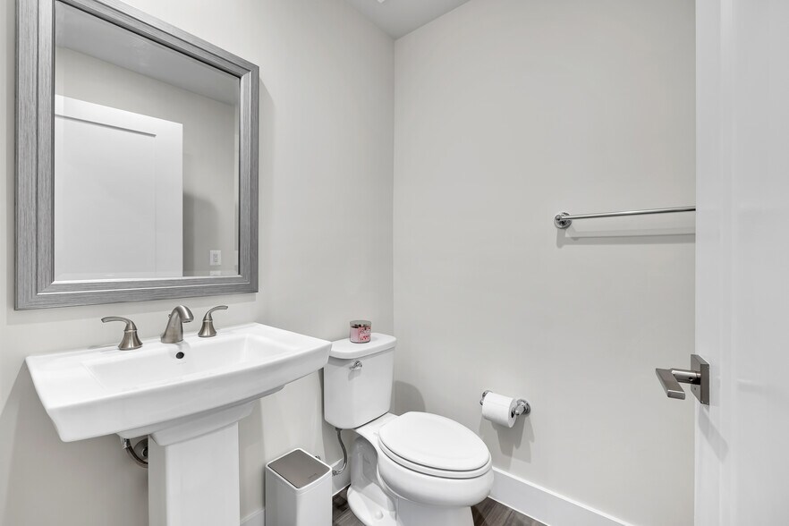 Building Photo - 147 Prairie Ln