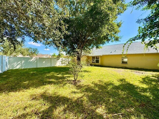 Building Photo - 22537 Roderick Dr