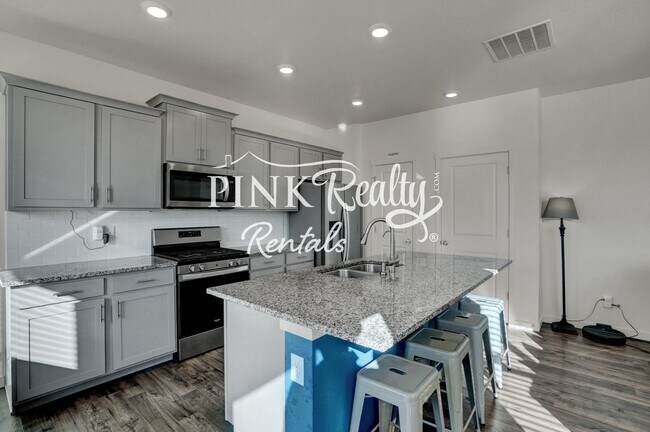 Building Photo - 10081 Castor Dr