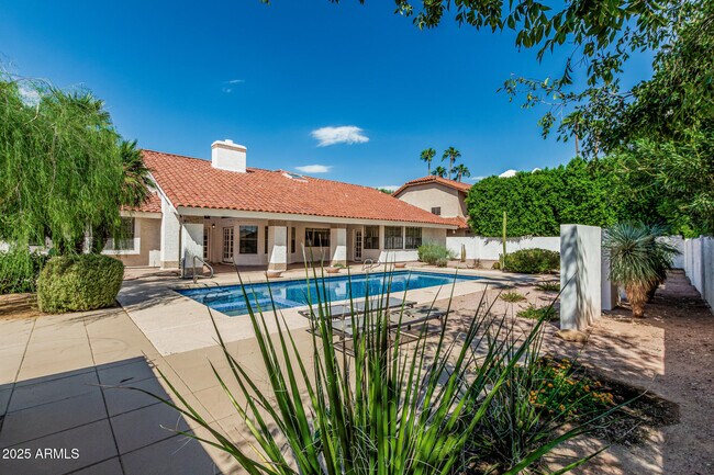 Building Photo - 9665 E Cochise Dr