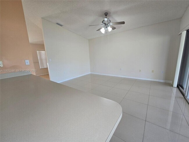 Building Photo - 894 NW 134th Pl