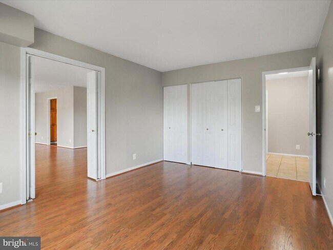 Building Photo - 203 Yoakum Pkwy