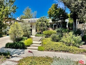 Building Photo - 694 San Lorenzo St