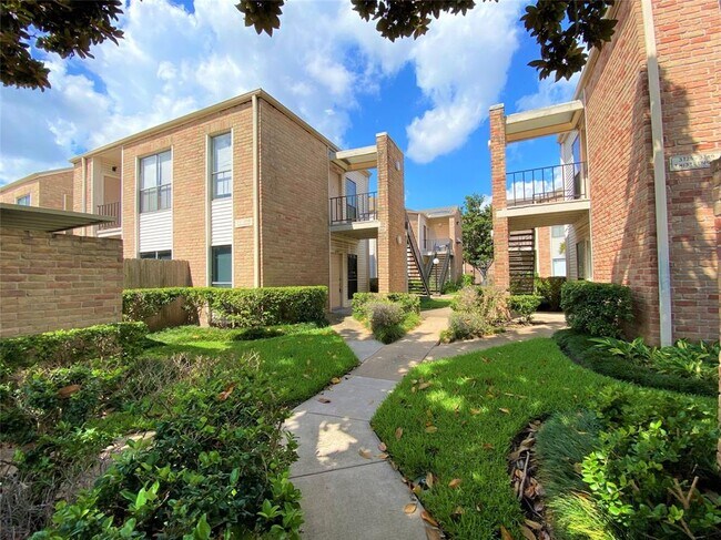 Primary Photo - 3741 Thistlemont Dr