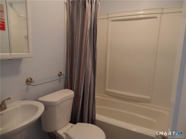 Building Photo - 110 Knowlton St