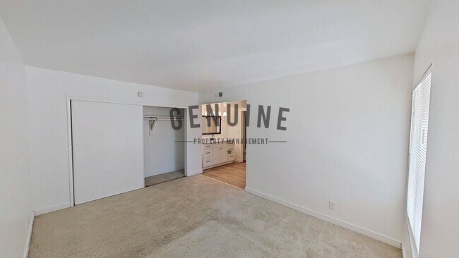 Building Photo - Stunning 2nd Story 3 Bedroom Condo in Woodlake Villas, La Habra
