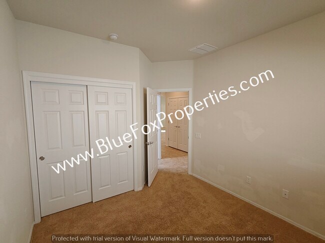 Building Photo - 11007 E White Sage Dr