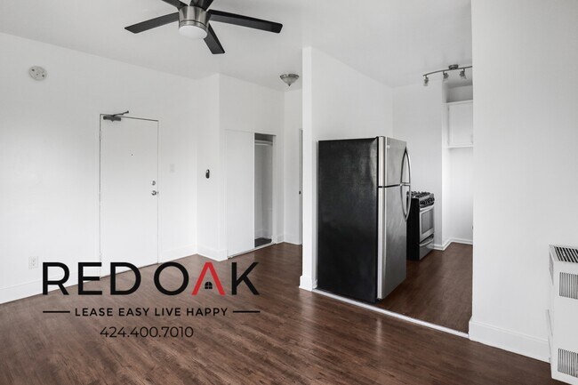 Building Photo - 290 Loma Dr