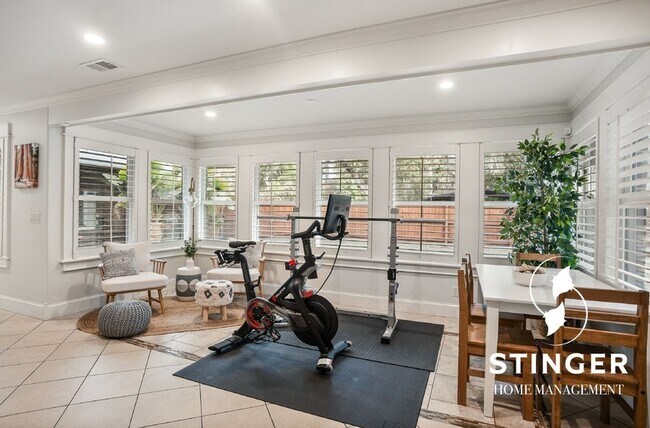 Building Photo - 150 Brickyard Point Rd S