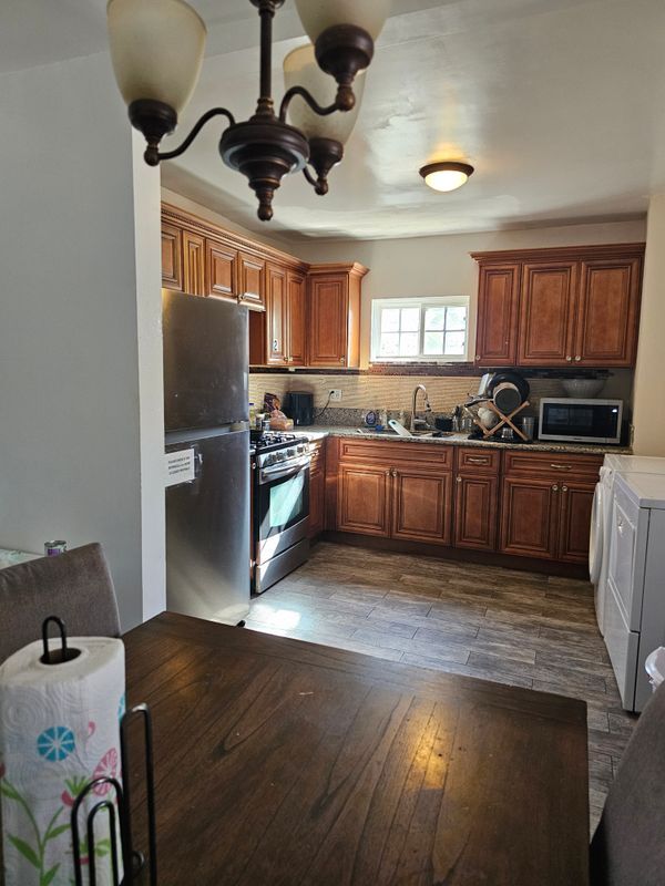 Building Photo - 6623 Almeria Ave