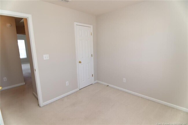 Building Photo - 5132 TwelvePole Dr
