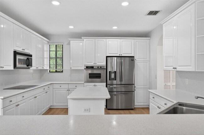 Building Photo - 2678 Center Ct Dr