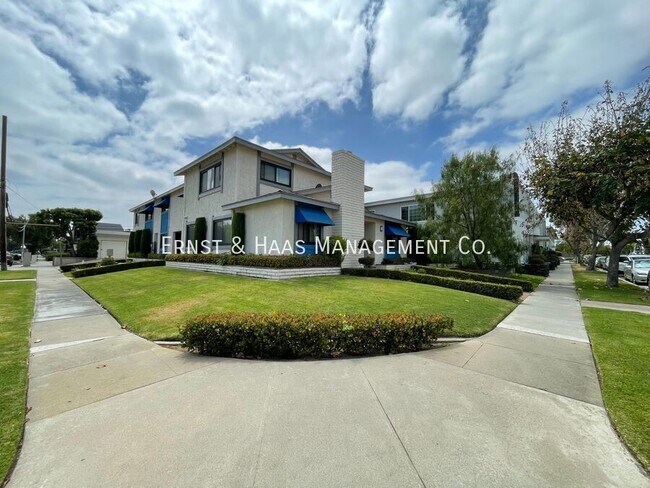Building Photo - 4140 Deeboyar Ave