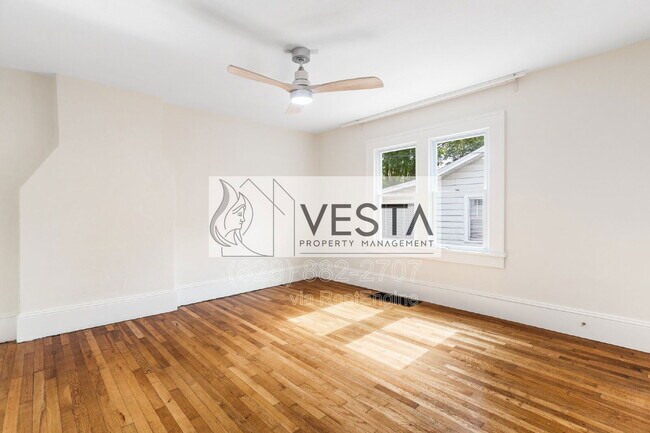 Building Photo - 42 Greenhill Ave