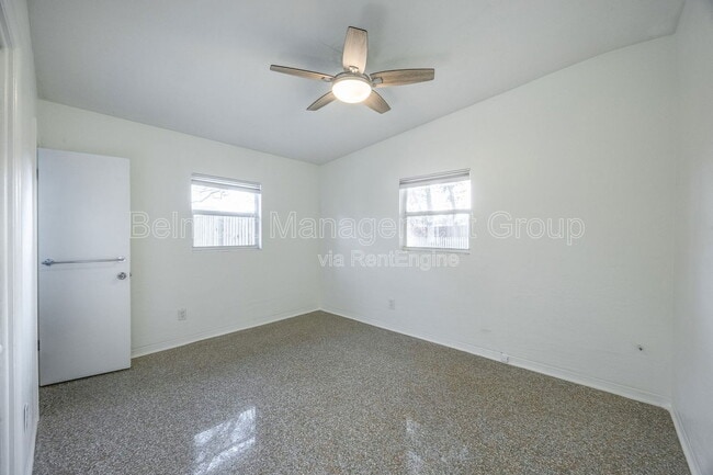 Building Photo - 2743 Sanbina St