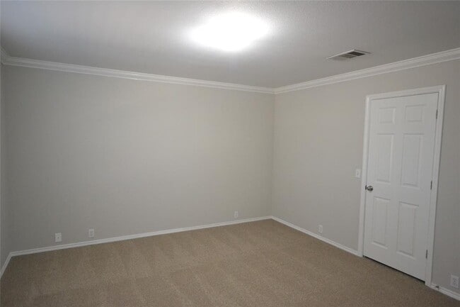 Building Photo - 2106 Kane Cove