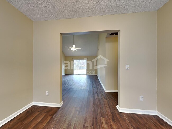 Building Photo - 20 Longleaf Cir