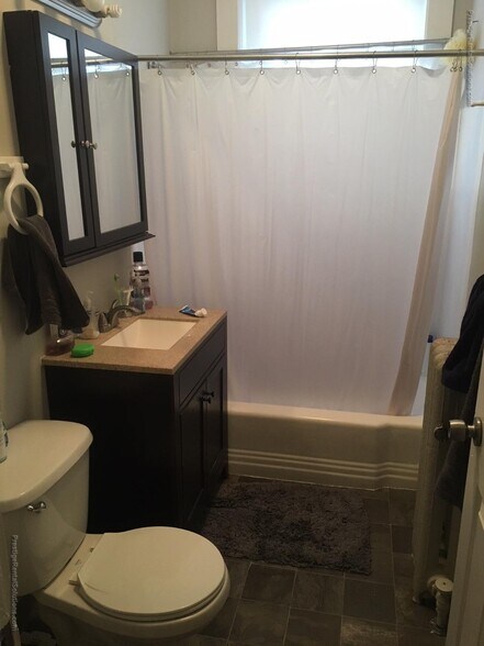 Building Photo - 146 Chiswick Rd