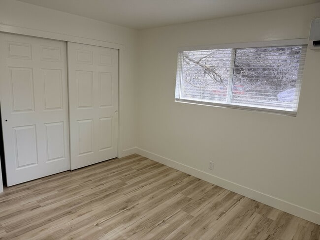 Building Photo - 208 Ogden Canyon Rd