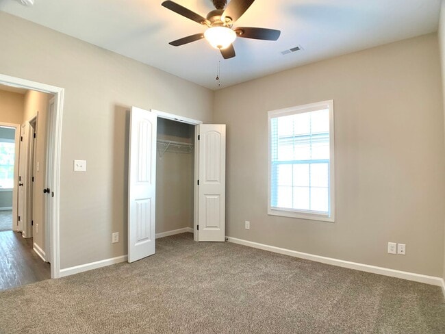 Building Photo - 1406 Citadel Dr