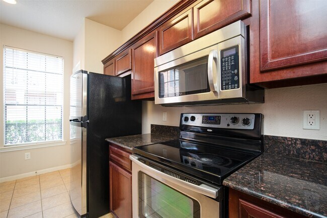 Building Photo - 2255 Braeswood Park Dr