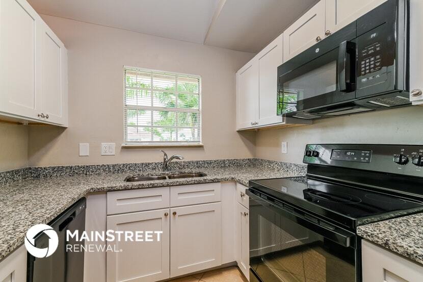 Building Photo - 818 SW 31st St