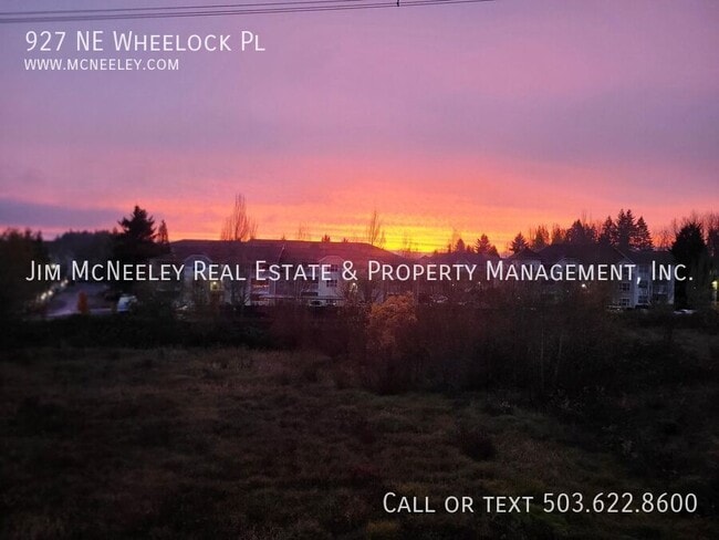 Building Photo - 927 NE Wheelock Pl