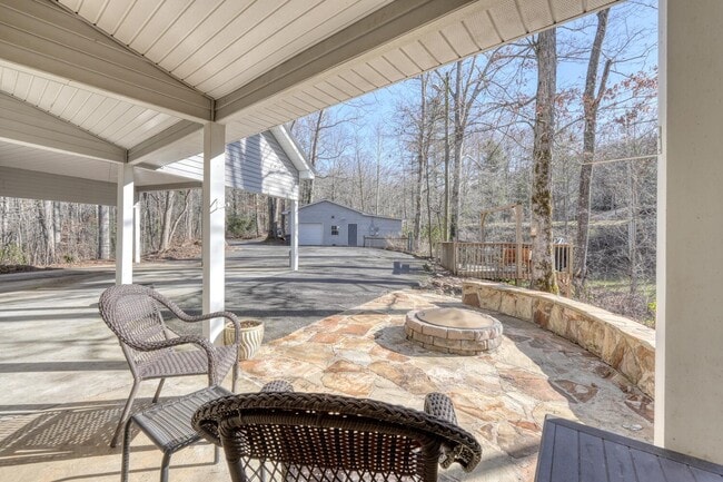 Building Photo - 3035 Skeenah Gap Rd