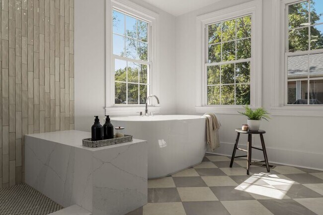 Building Photo - 1326 Ardee Ave