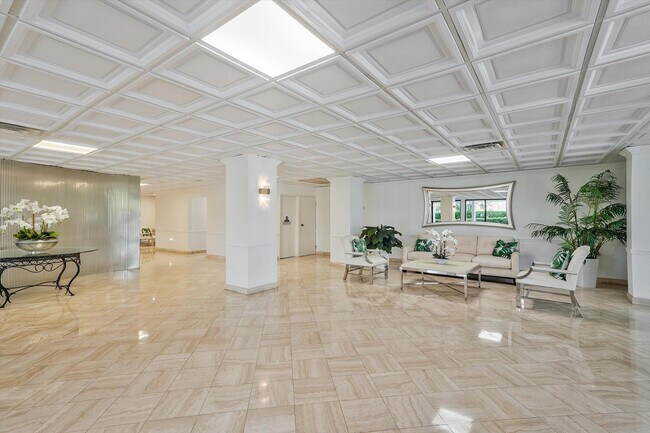 Building Photo - 3460 S Ocean Blvd
