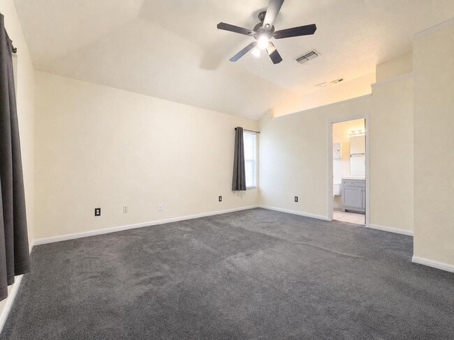 Building Photo - 2404 Magnum Cir