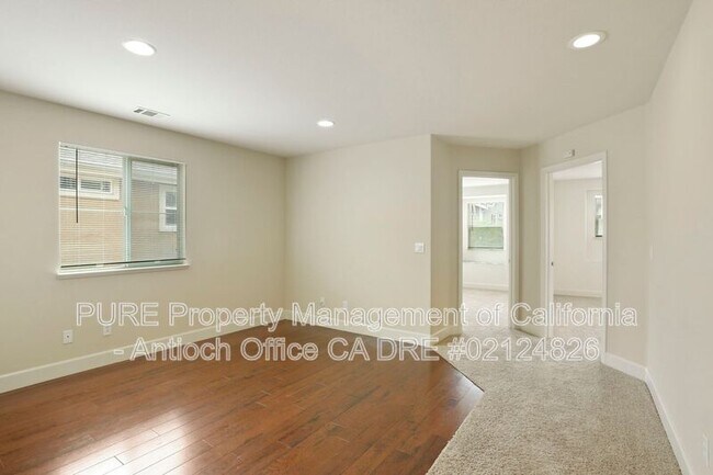 Building Photo - 60 Xena Court