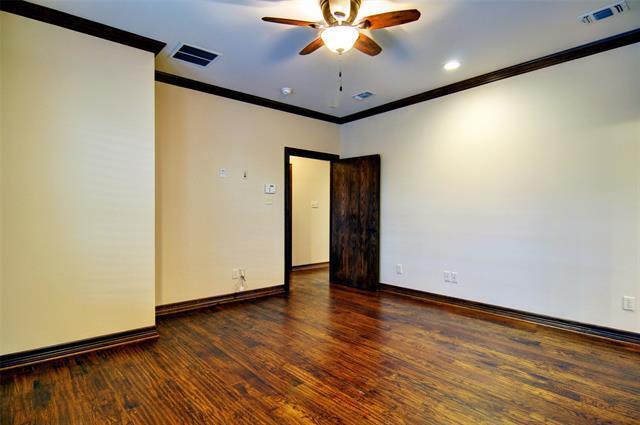 Building Photo - 3407 Penticost St